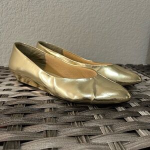 Vintage Gold Annie Kitten/Wedged Flats